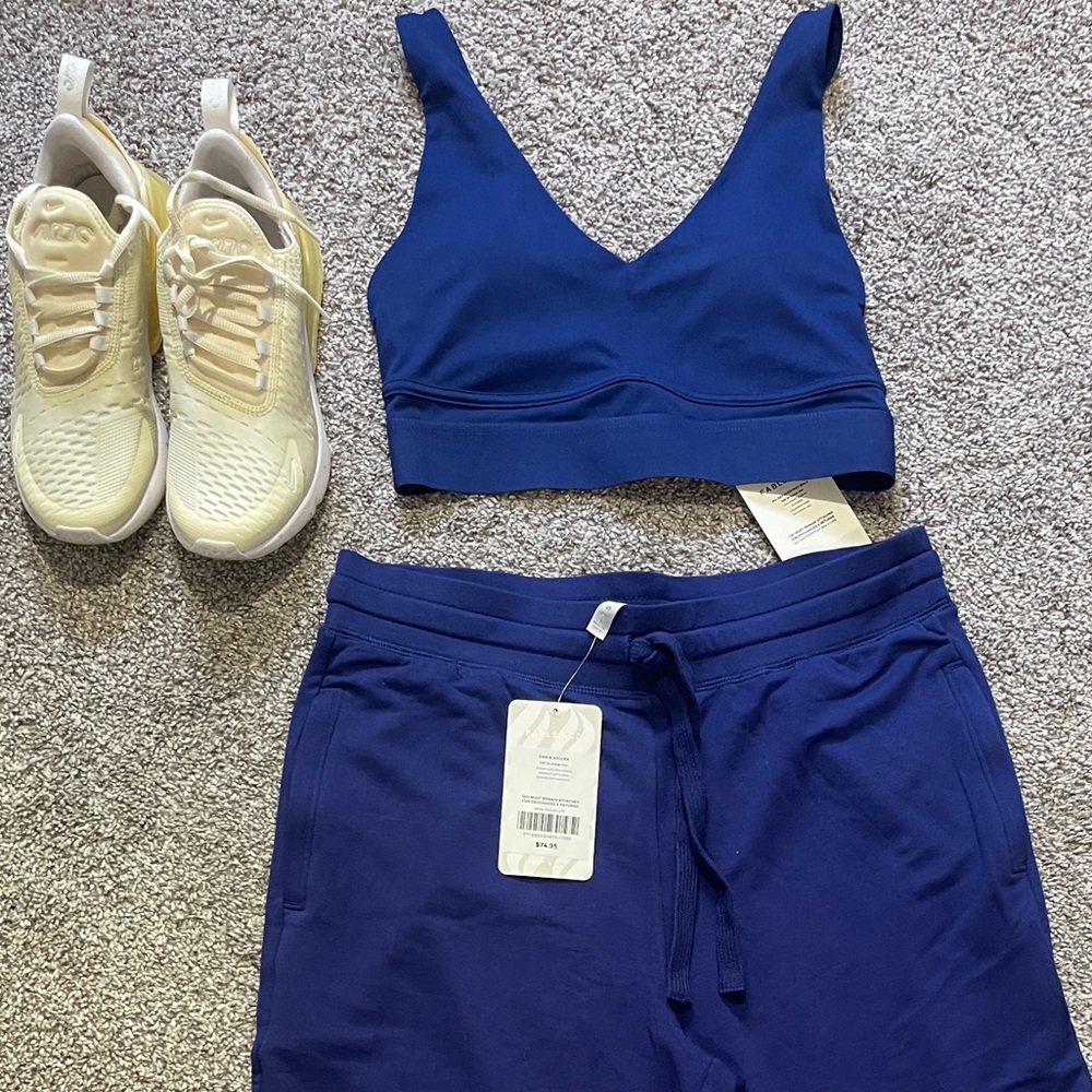 Brand new Fabletics, sports bra, size large cobalt, blue, super soft fabric